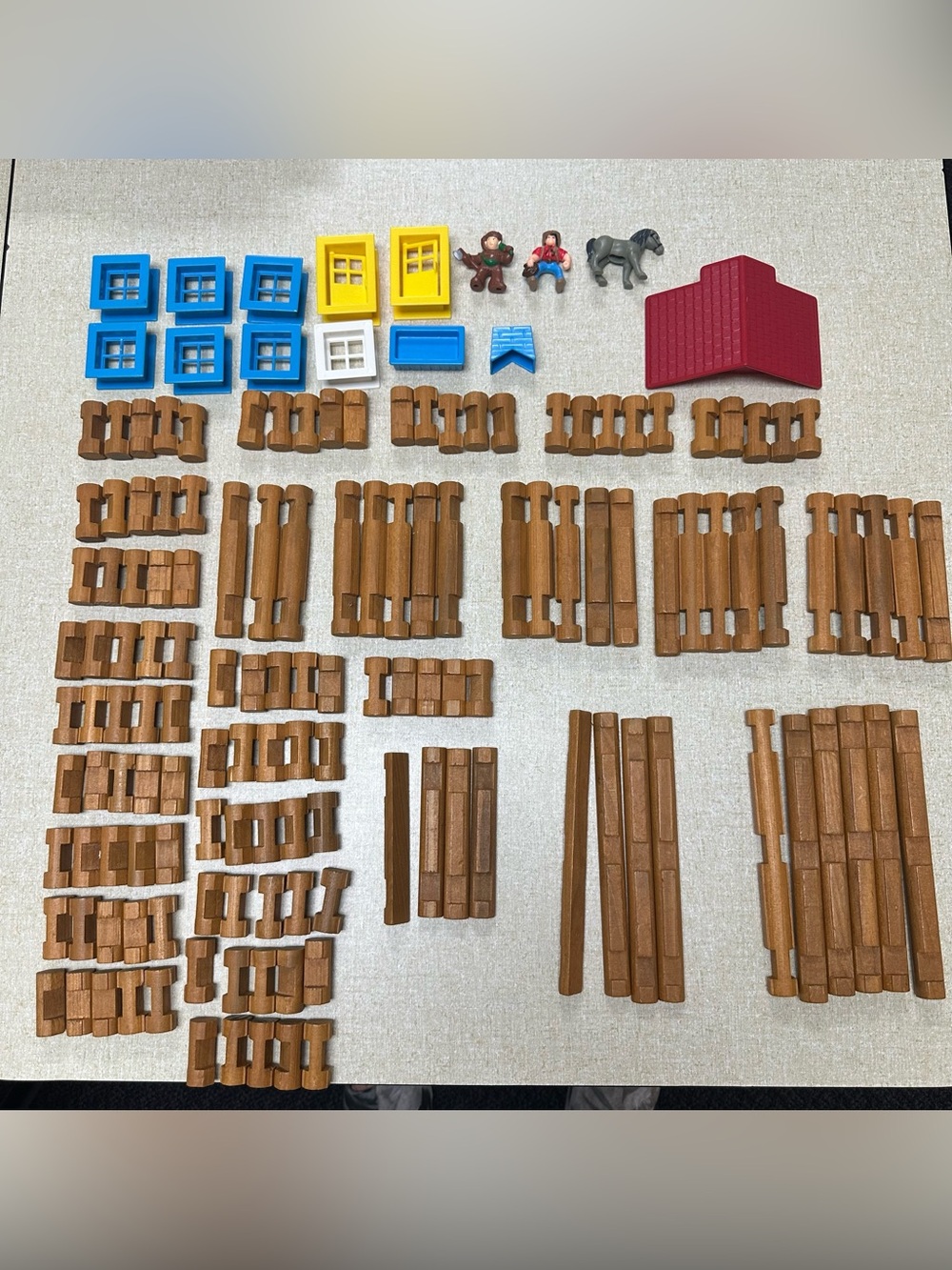 Vintage 2005 Lincoln Logs Lot 152 Pieces Logs Doors Windows Roof Figures Horse